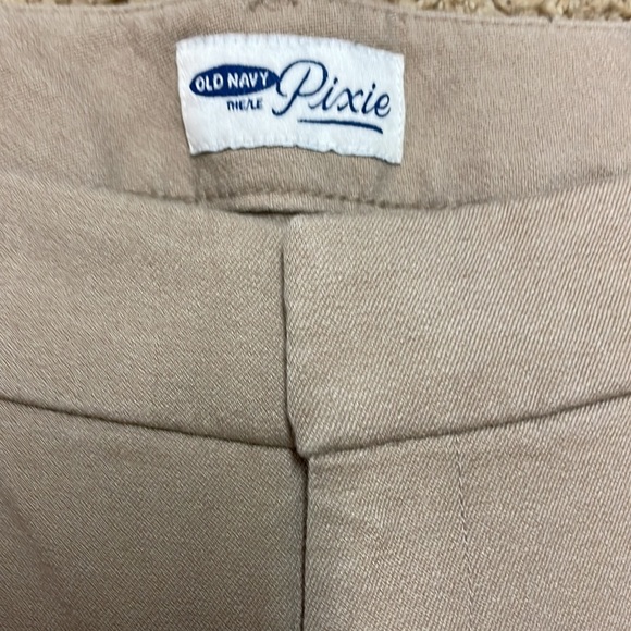 Old Navy pixie pants - Picture 3 of 5